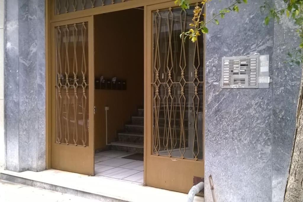 Private Bedrooms In Shared Apartment 135 Sm Athens Center Dış mekan fotoğraf