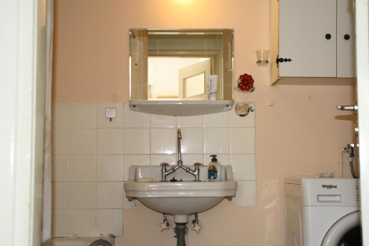 Private Bedrooms In Shared Apartment 135 Sm Athens Center Dış mekan fotoğraf